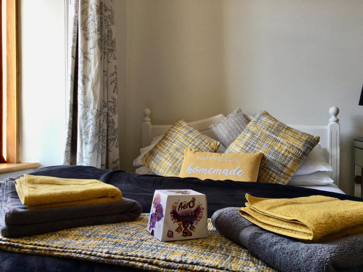 Cosy 2 Bedroom Central - Free Parking, Free Wifi